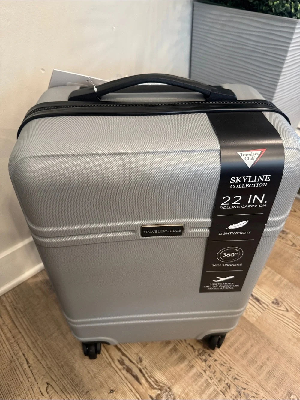 Traveler’s club Skyline 🔥🏖️Rolling Carry 4-Wheel System 20